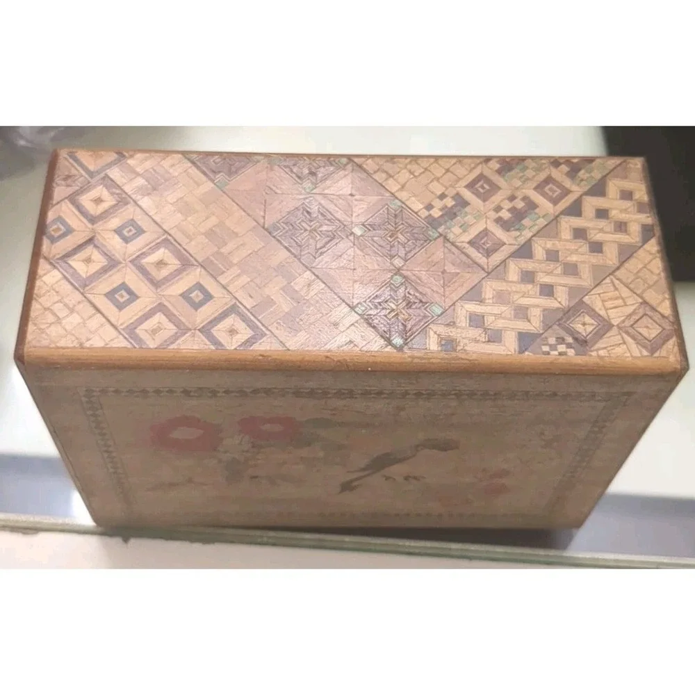 Vintage Japanese Bird Wooden Trick Box /‎ Puzzle Box (Himitsu-Bako)